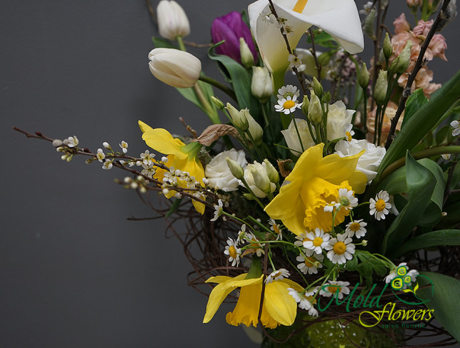 Bouquet with Eustoma and Calla Lilies in a Vase photo